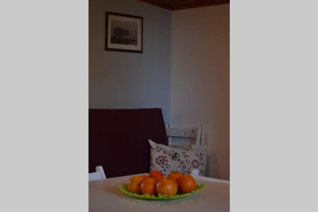 Como Lakeside Cottage - Lakefront Private Garden With Private Access To The Lake Onno 外观 照片