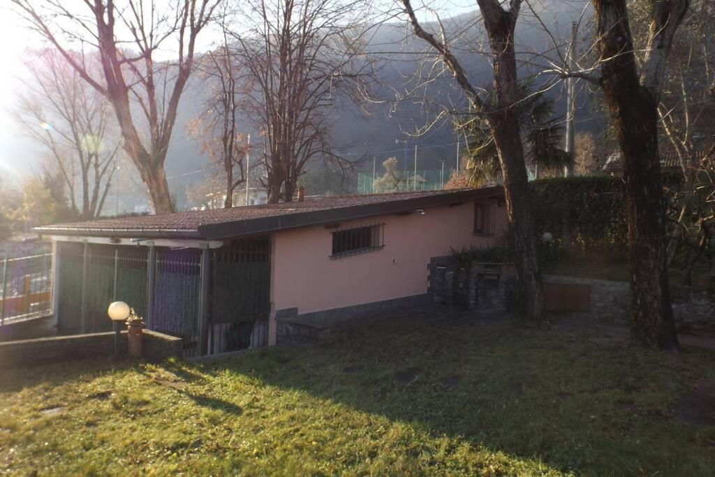 Como Lakeside Cottage - Lakefront Private Garden With Private Access To The Lake Onno 外观 照片