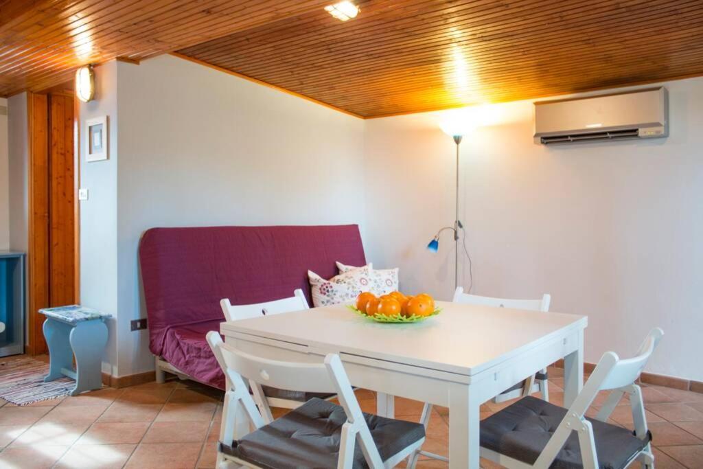 Como Lakeside Cottage - Lakefront Private Garden With Private Access To The Lake Onno 外观 照片